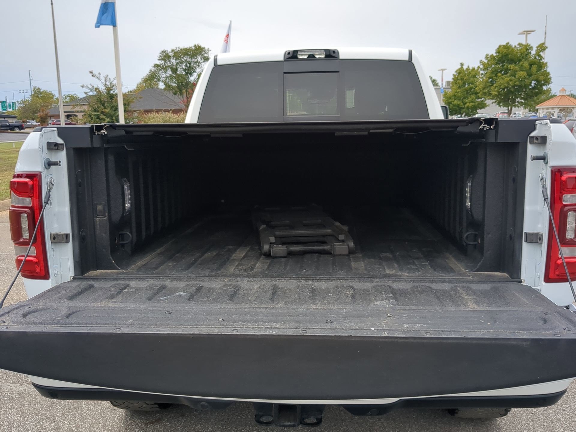 Used 2024 RAM 2500 Limited image 26