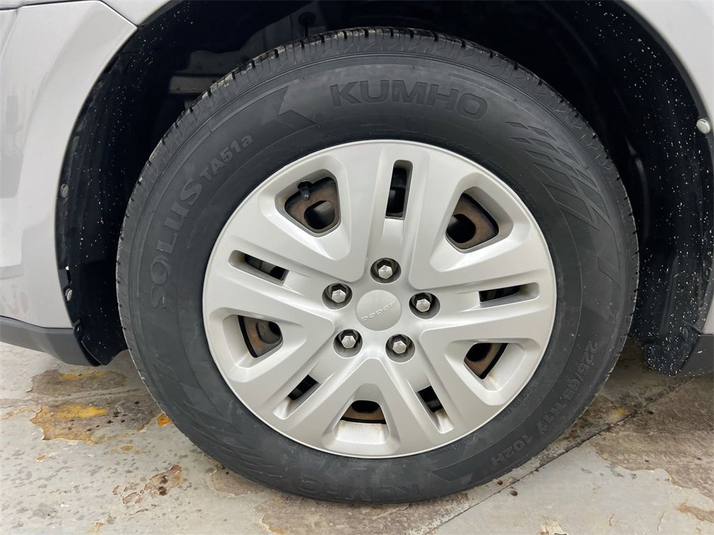 Used 2019 Dodge Journey SE image 26