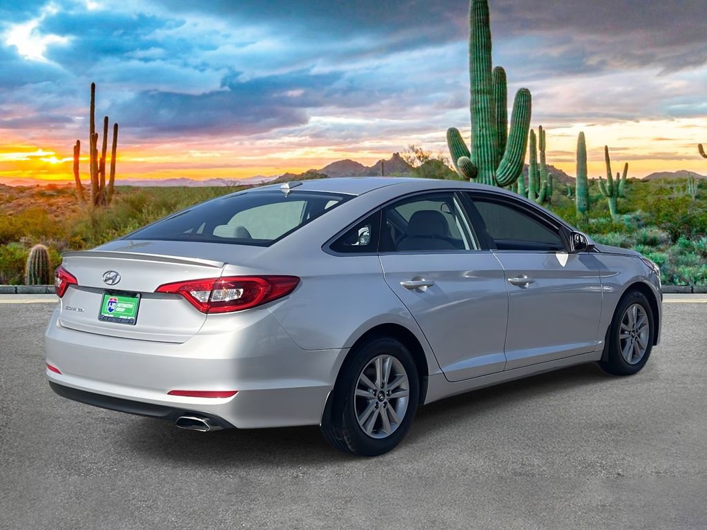 Used 2015 Hyundai Sonata SE w/ Option Group 09 image 3