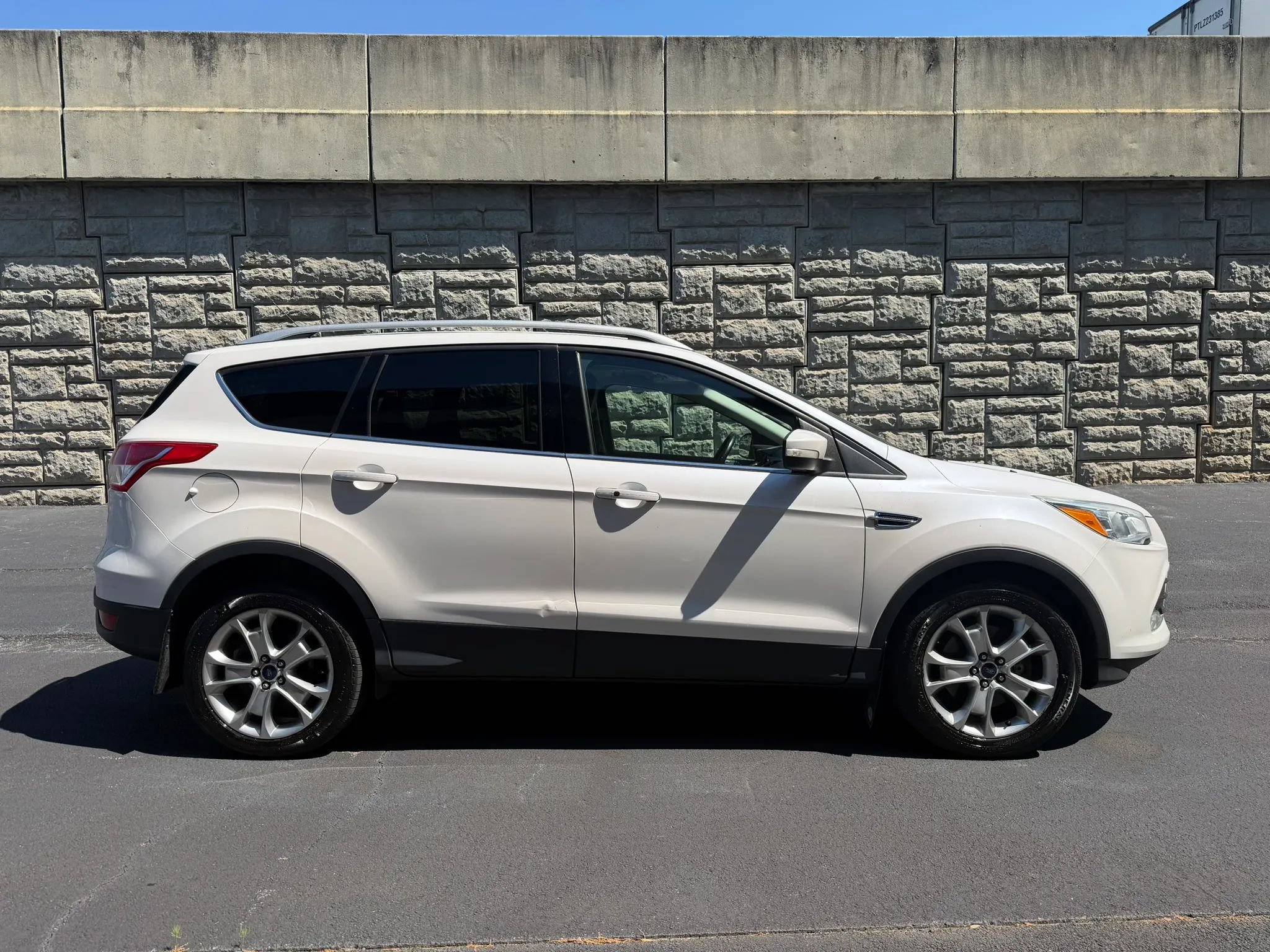 Used 2016 Ford Escape Titanium AWD/4WD image 6