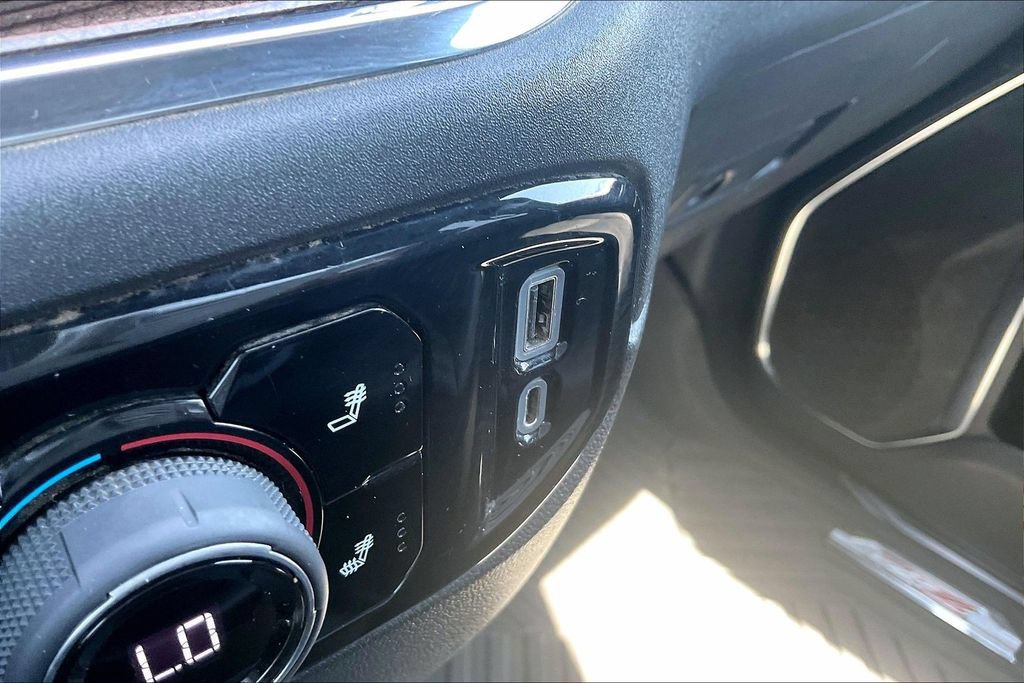 Used 2022 Chevrolet Silverado 1500 LT AWD/4WD image 17