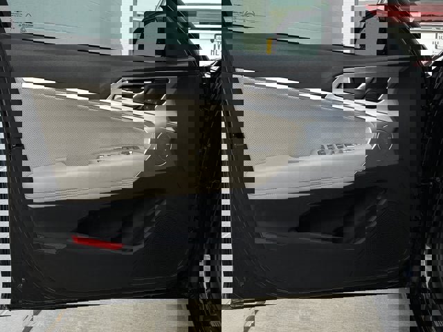 Used 2019 Genesis G70 3.3T Advanced w/ Elite Package image 9