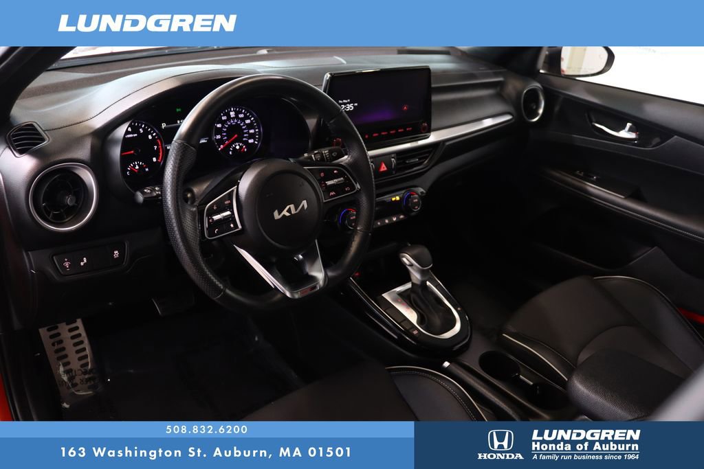 Used 2023 Kia Forte GT-Line FWD image 8