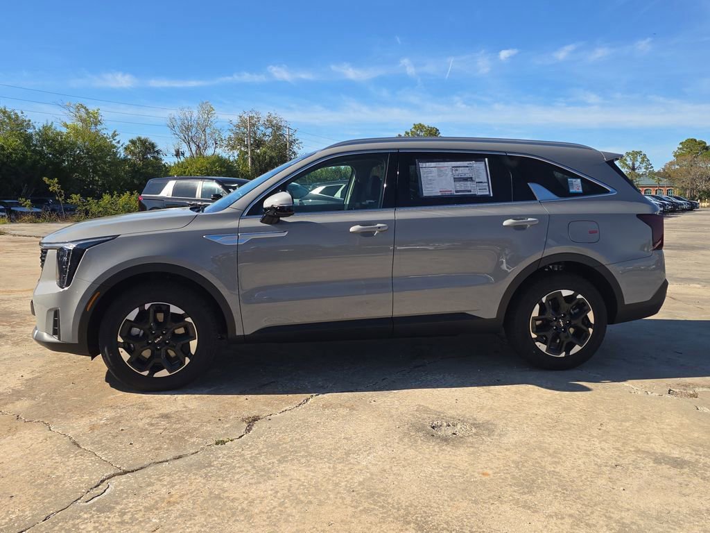 Certified 2026 Kia Sorento S FWD image 5