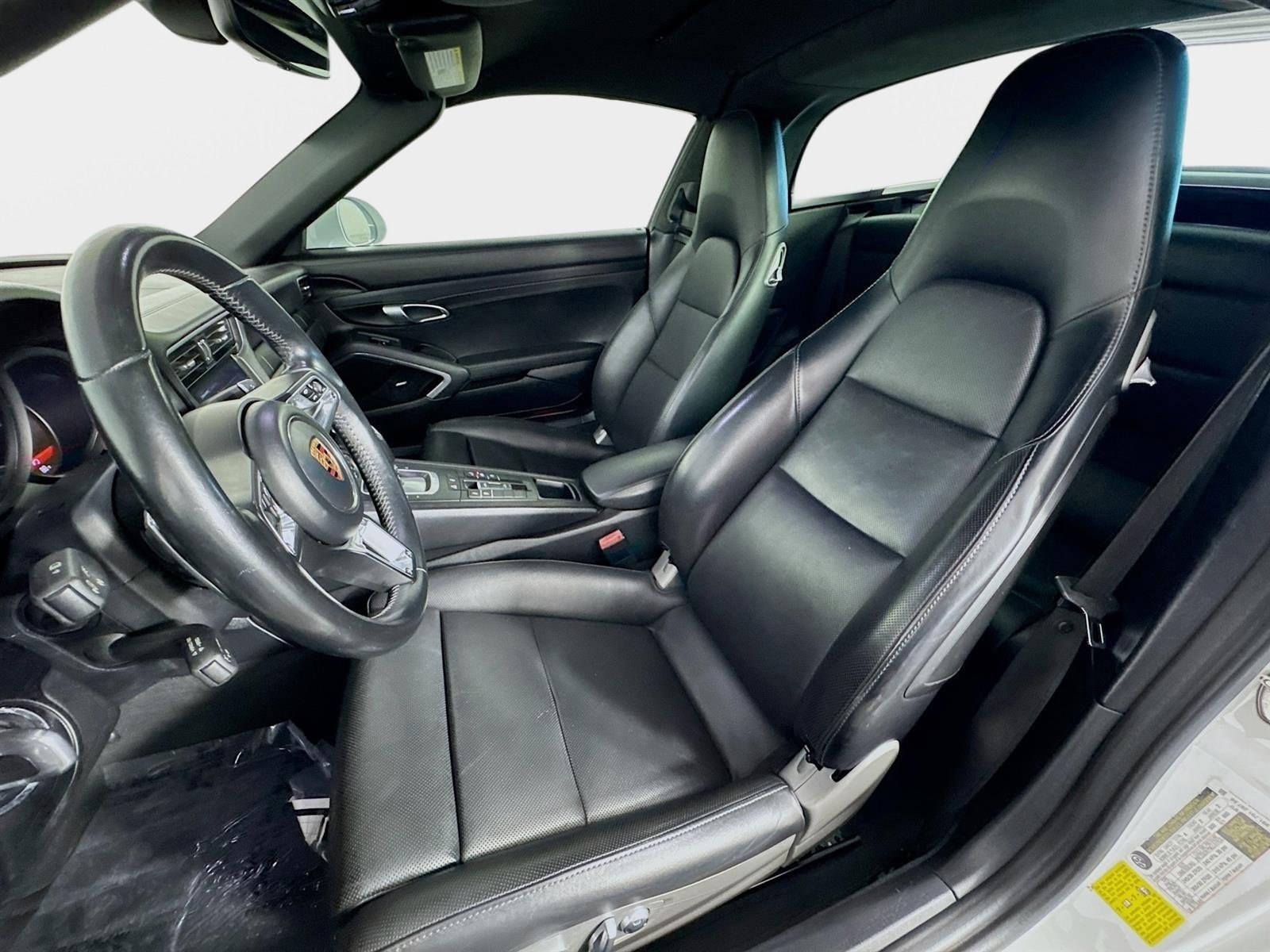 Used 2018 Porsche 911 Targa 4 GTS image 11