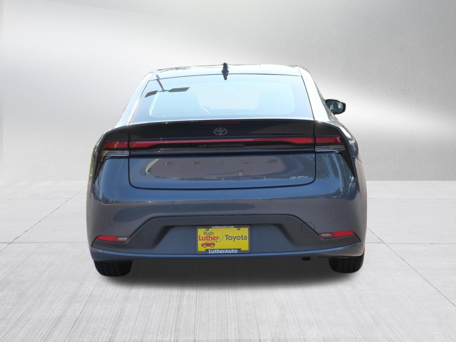 Certified 2025 Toyota Prius LE FWD image 7