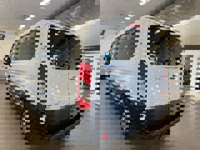 Certified 2025 Ford Transit 350 XLT image 5