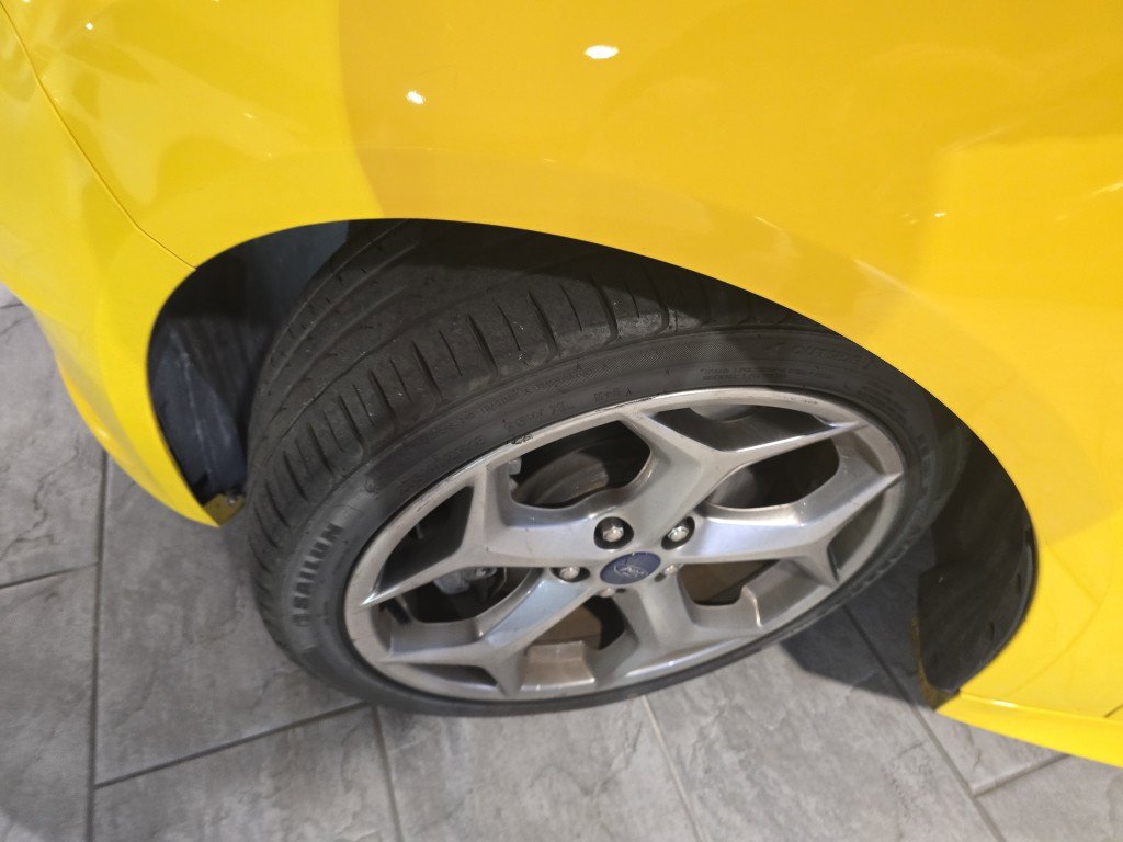 Used 2017 Ford Focus ST image 7