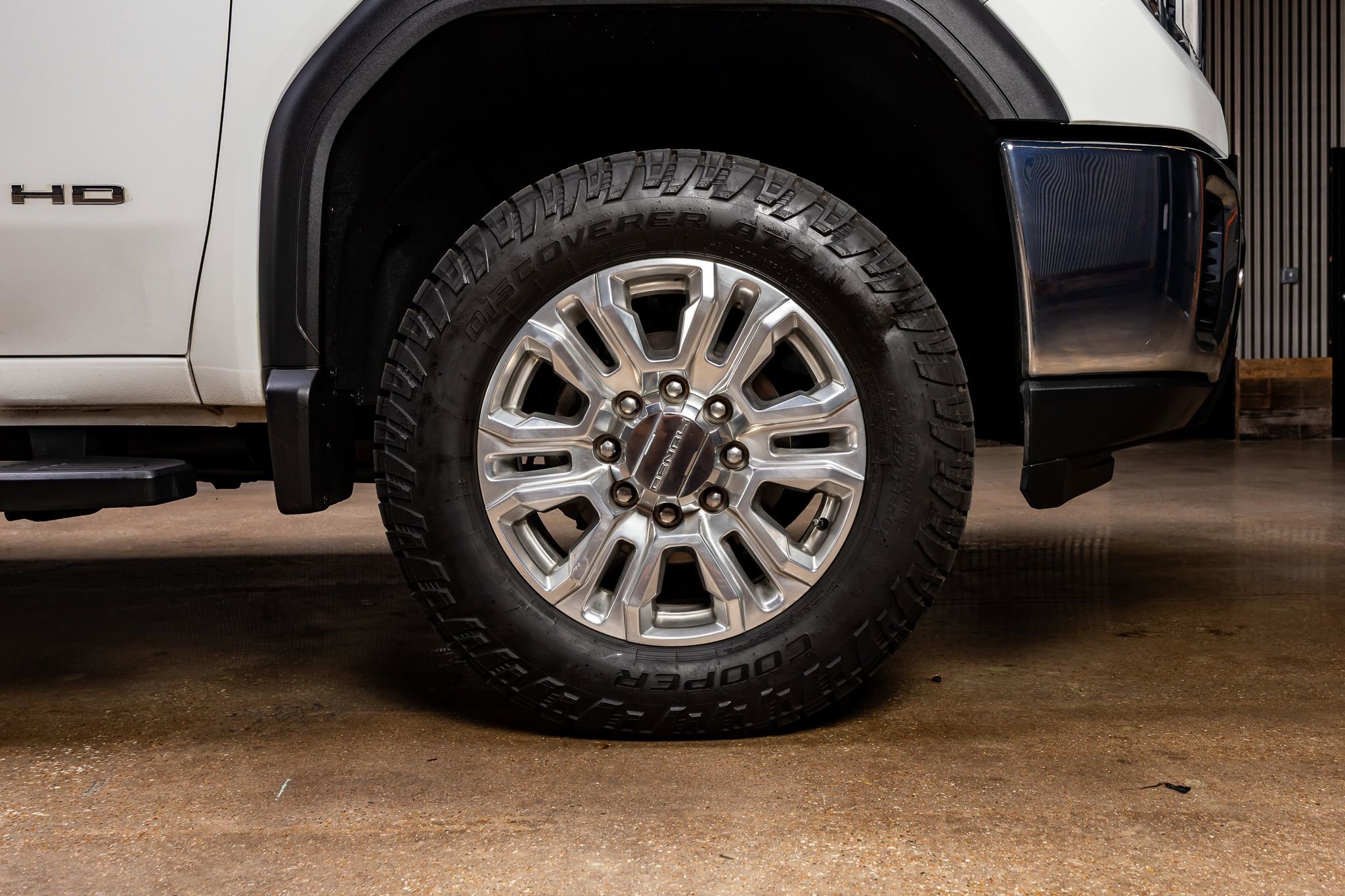 Used 2020 GMC Sierra 2500 4x4 Crew Cab w/ Gooseneck/5TH Wheel Package image 11