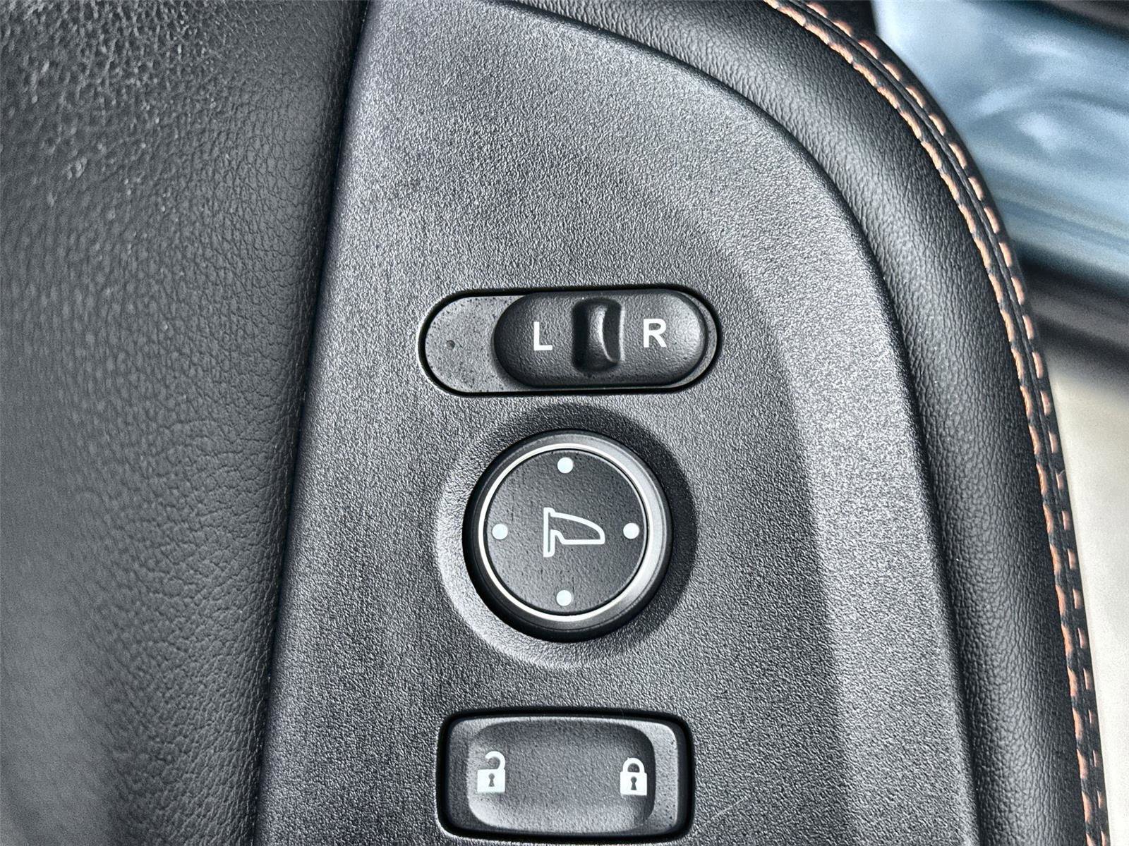 Certified 2025 Honda HR-V Sport image 14