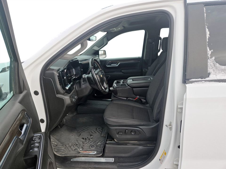 Used 2024 Chevrolet Silverado 1500 LT image 26