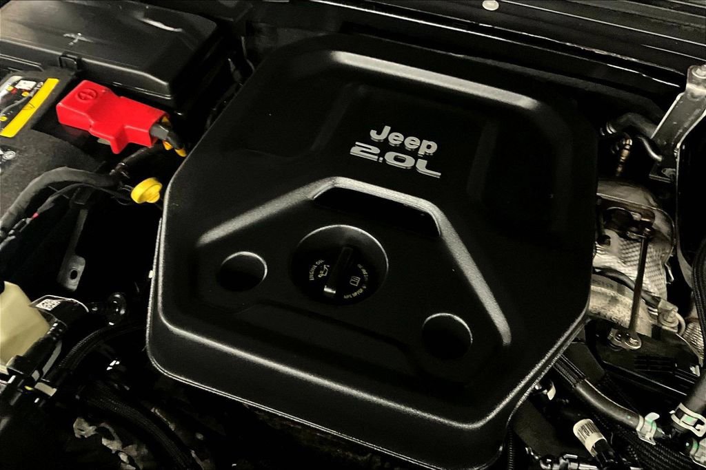 Used 2021 Jeep Wrangler Unlimited Sahara w/ Cold Weather Group image 30