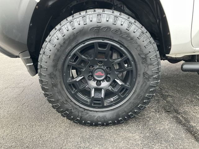 Used 2019 Toyota Tacoma SR image 7