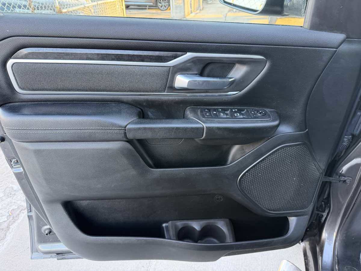 Used 2019 RAM 1500 Big Horn AWD/4WD image 11