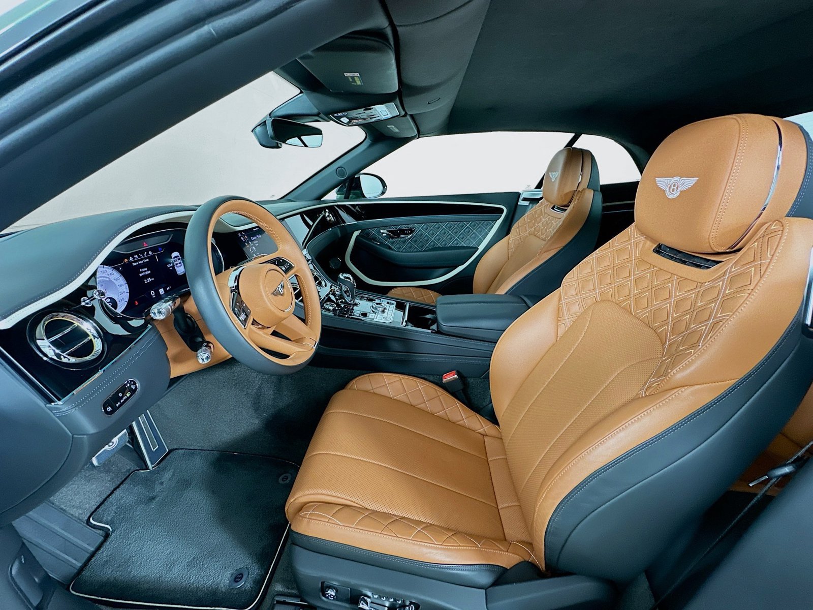 Used 2024 Bentley Continental GT Mulliner AWD/4WD image 35