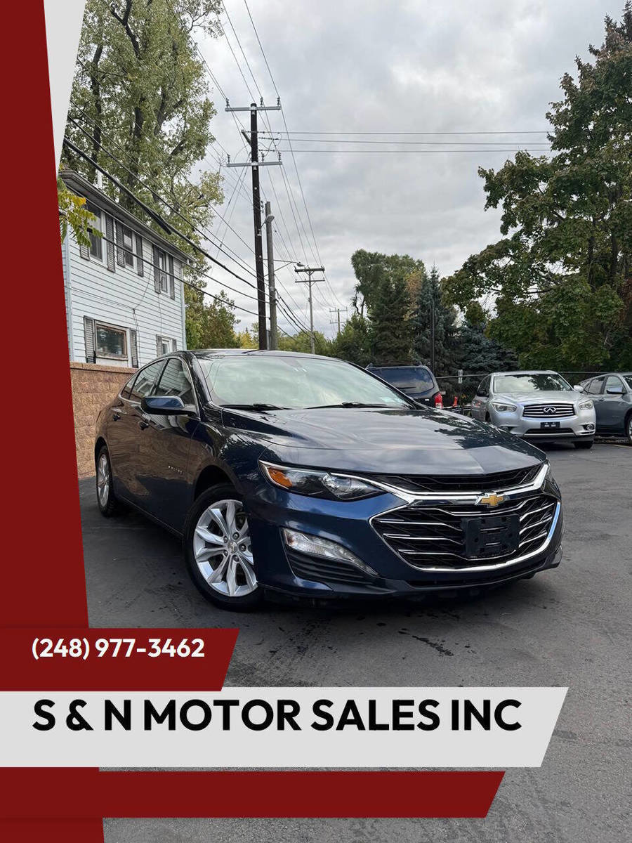 Used 2022 Chevrolet Malibu LT FWD image 1