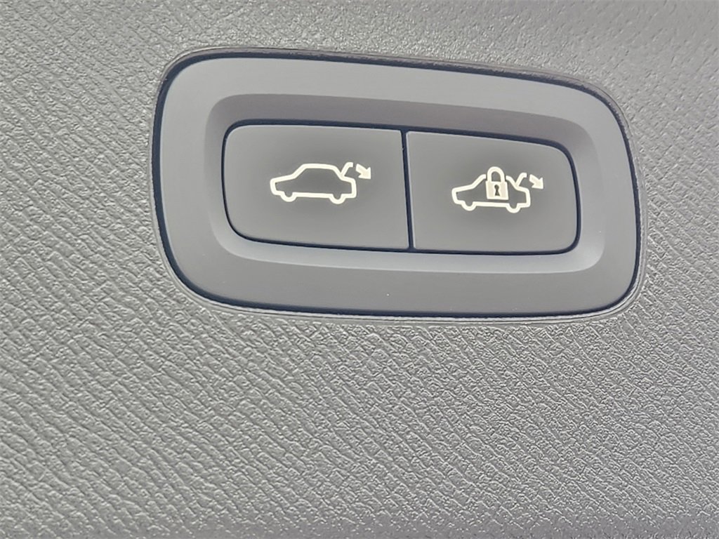 New 2026 Volvo XC90 T8 Ultra w/ Lounge Package image 25