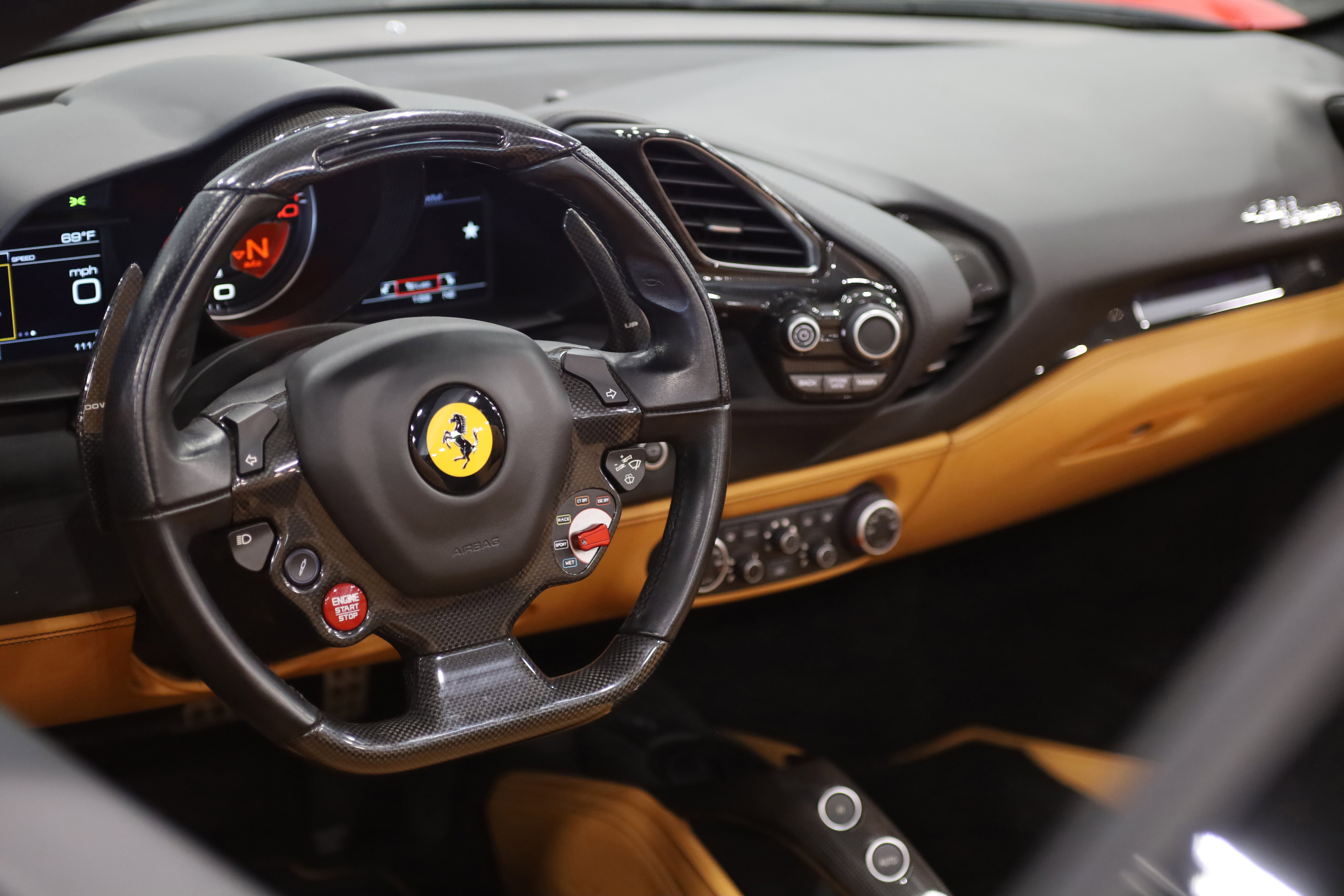 Used 2019 Ferrari 488 Spider image 25