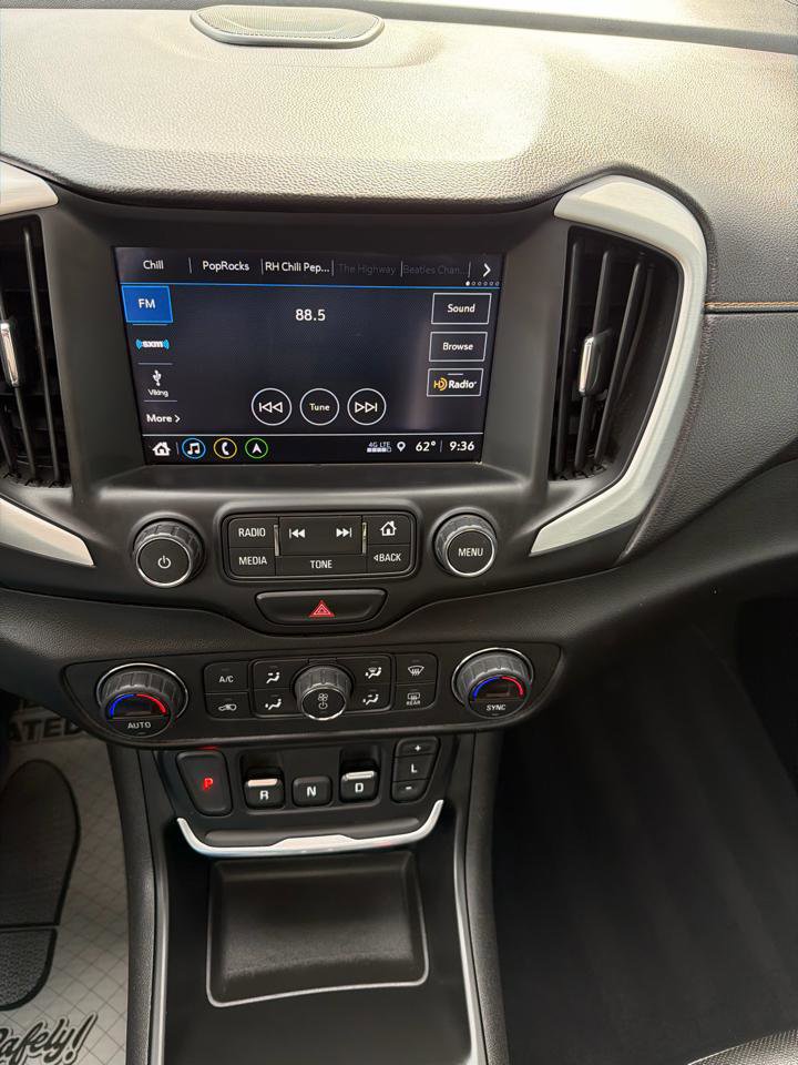 Used 2018 GMC Terrain SLT w/ Infotainment Package II AWD/4WD image 15