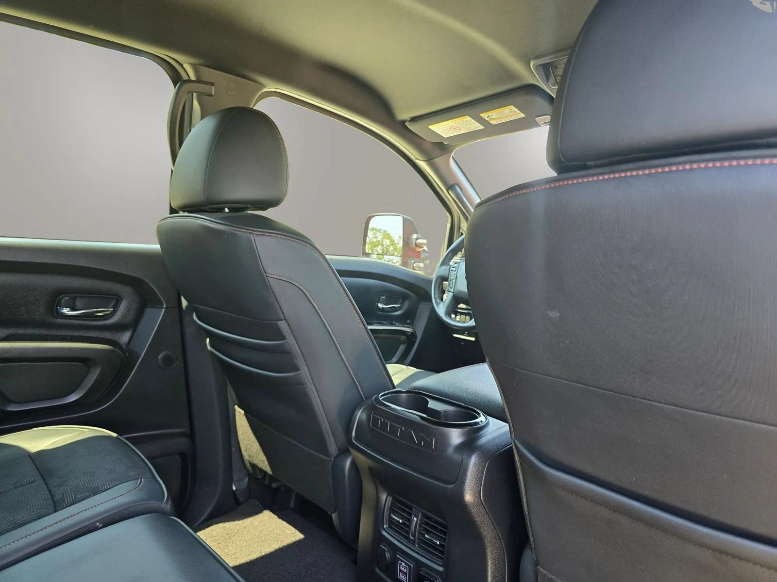Used 2020 Nissan Titan PRO-4X AWD/4WD image 25