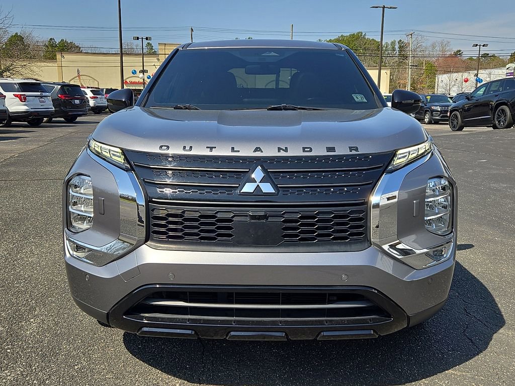 Used 2022 Mitsubishi Outlander SEL Black Edition image 2