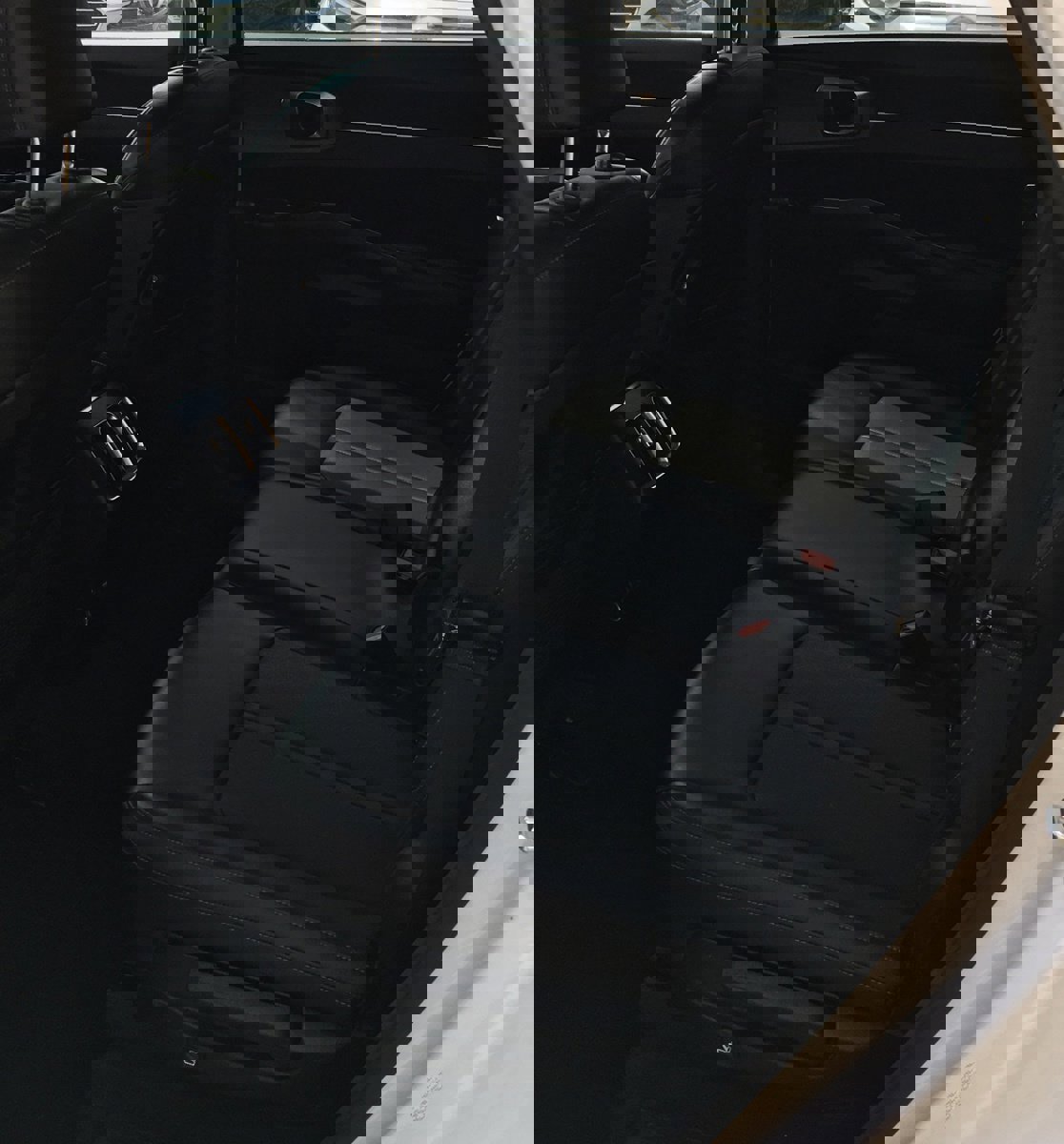 Used 2022 Kia Sorento S image 6