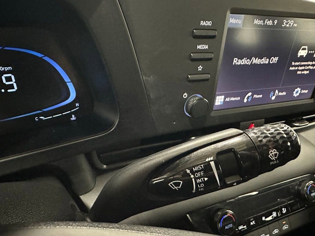 Used 2025 Hyundai Elantra Sport image 22