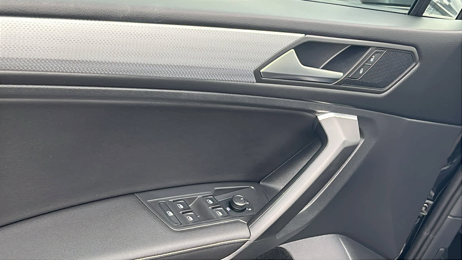 Certified 2022 Volkswagen Tiguan S image 22