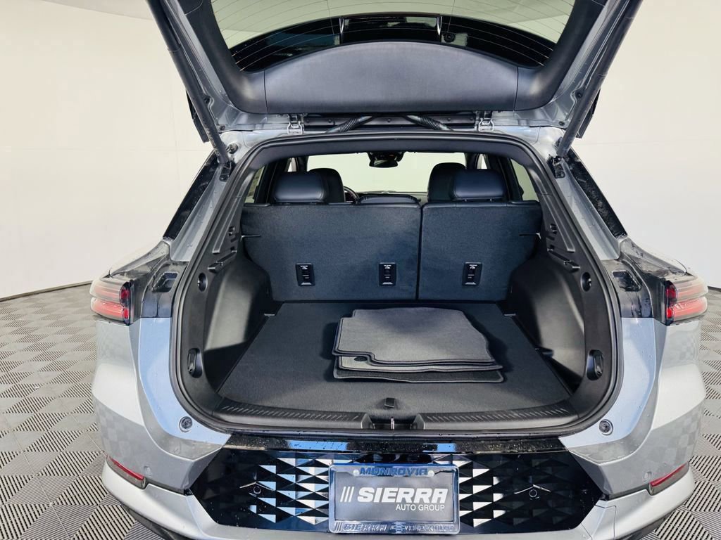 Used 2025 Chevrolet Equinox EV RS image 26