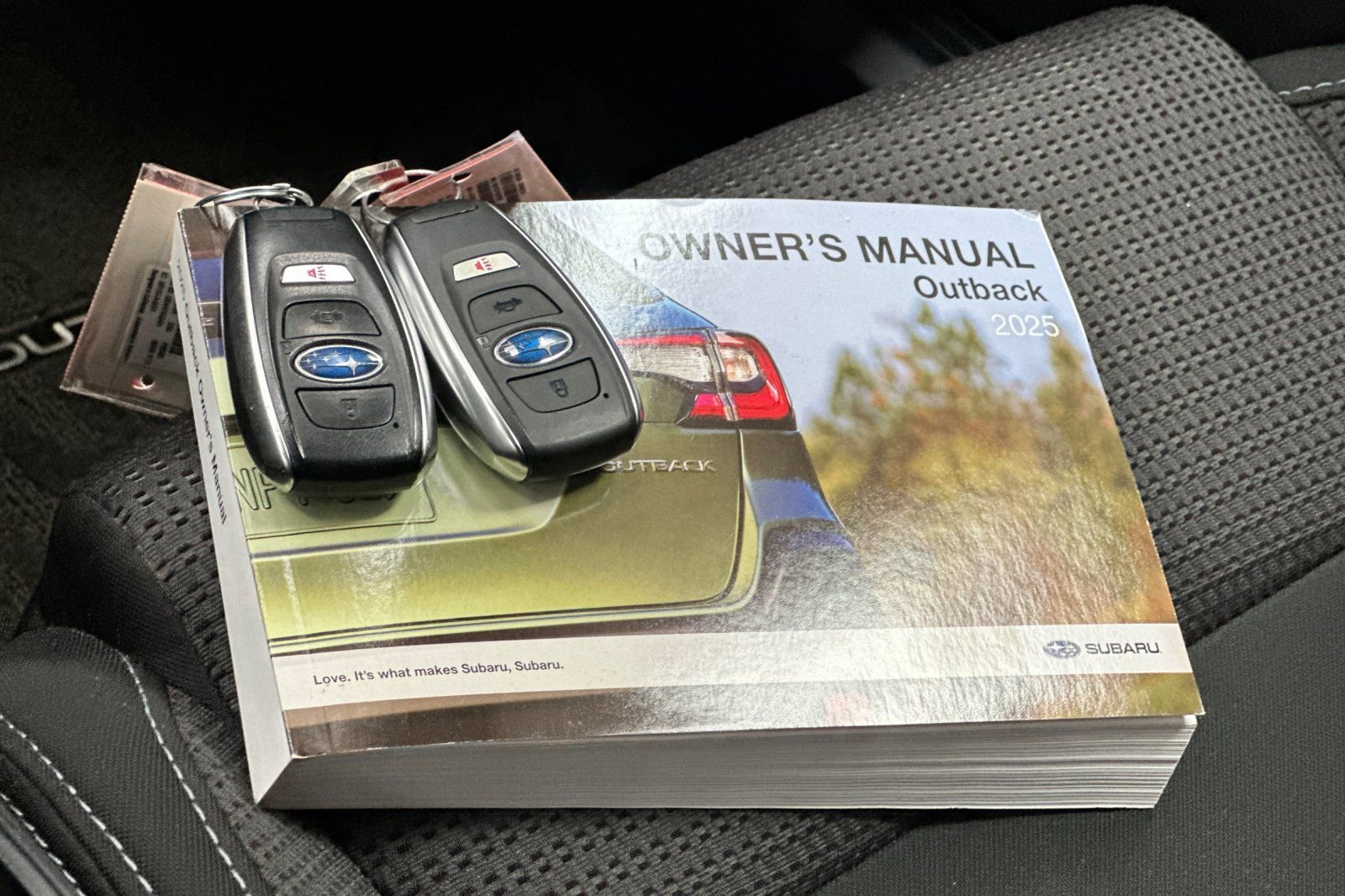 Used 2025 Subaru Outback Premium image 12