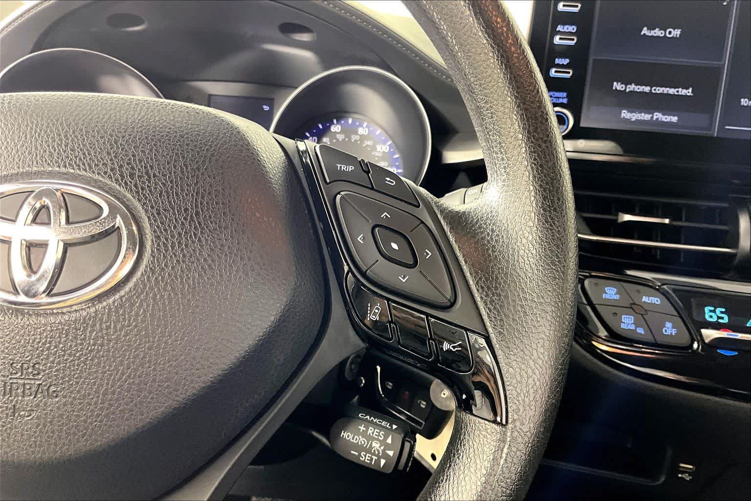 Used 2020 Toyota C-HR LE FWD image 23