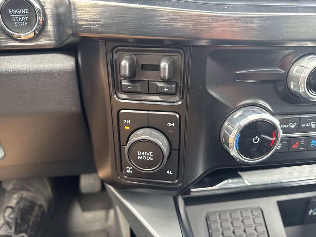 Used 2025 Ford F350 Lariat w/ Lariat Ultimate Package AWD/4WD image 25
