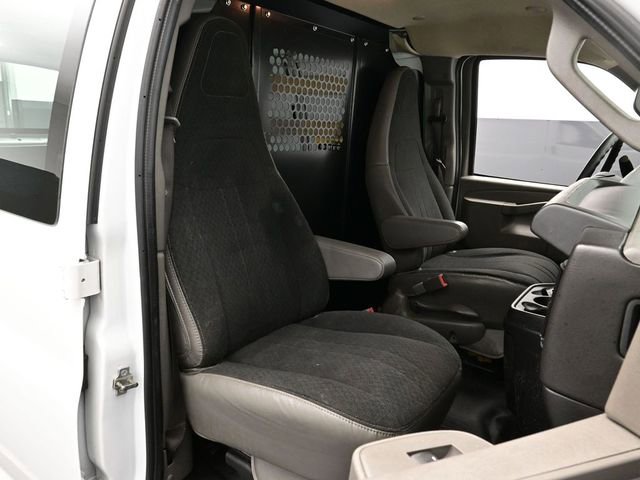 Used 2023 GMC Savana 2500 w/ Driver Convenience Package image 25