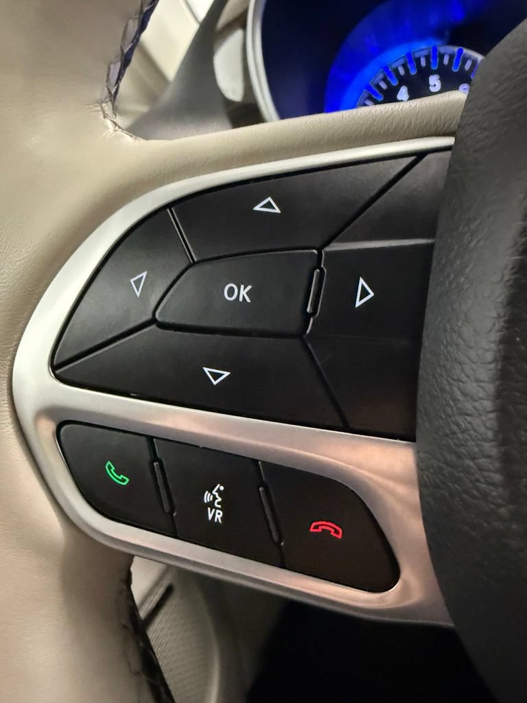 Used 2021 Chrysler Pacifica Limited w/ Uconnect Theater Family Group AWD/4WD image 52