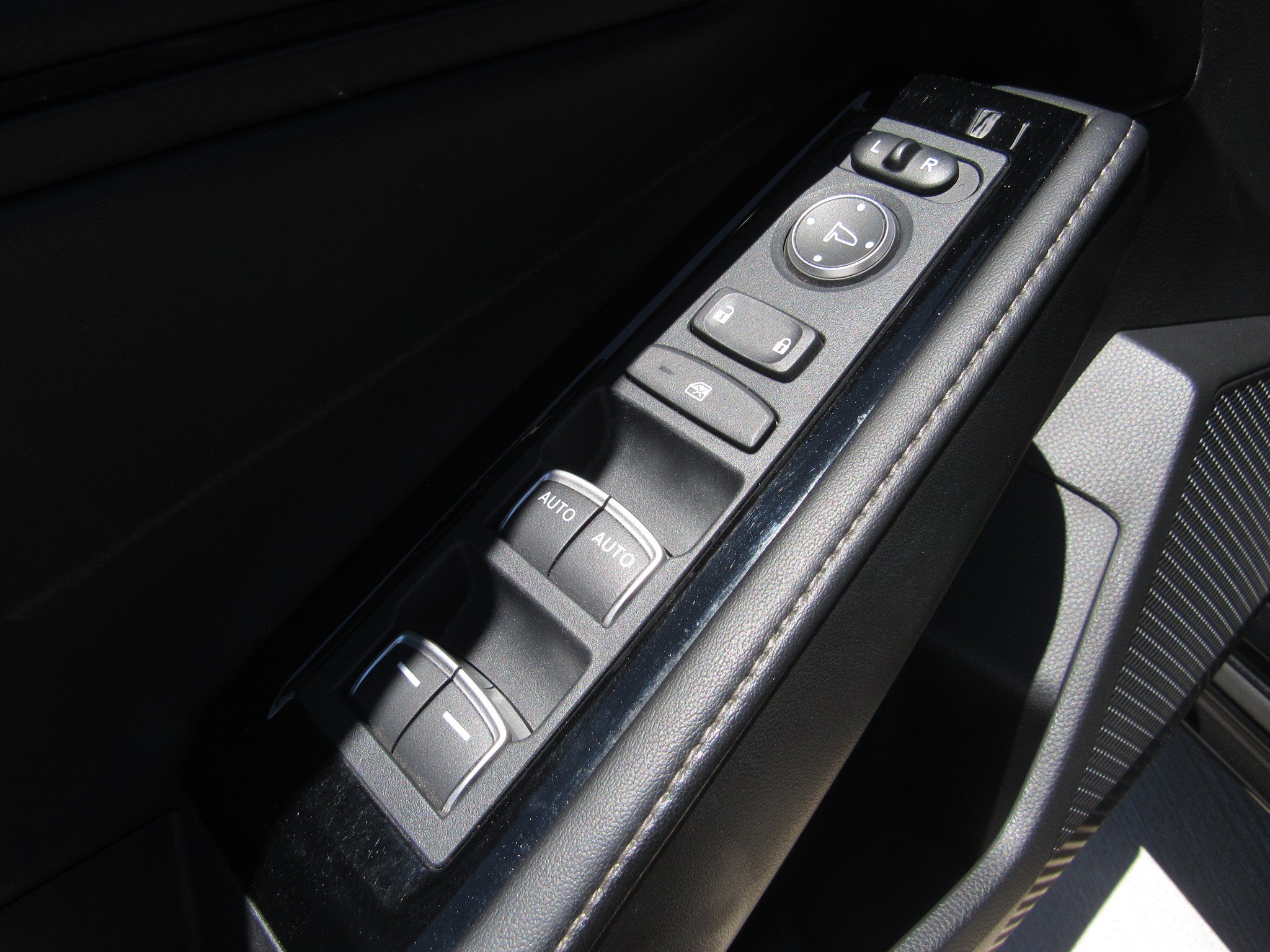 Used 2023 Honda Accord Touring image 21
