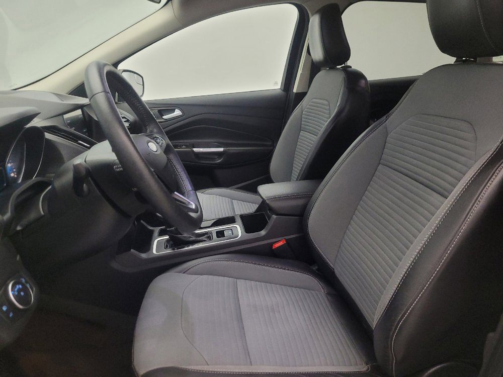 Used 2019 Ford Escape SE FWD image 17