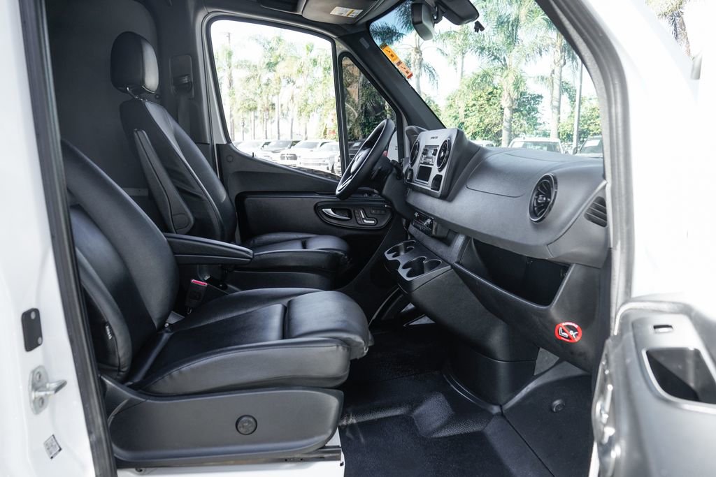 Used 2024 Mercedes-Benz Sprinter 144 Cargo image 37