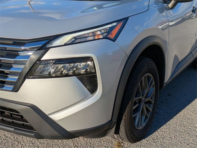 Used 2024 Nissan Rogue S image 8