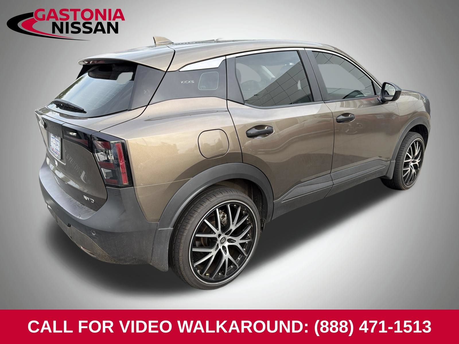Used 2025 Nissan Kicks S AWD/4WD image 7