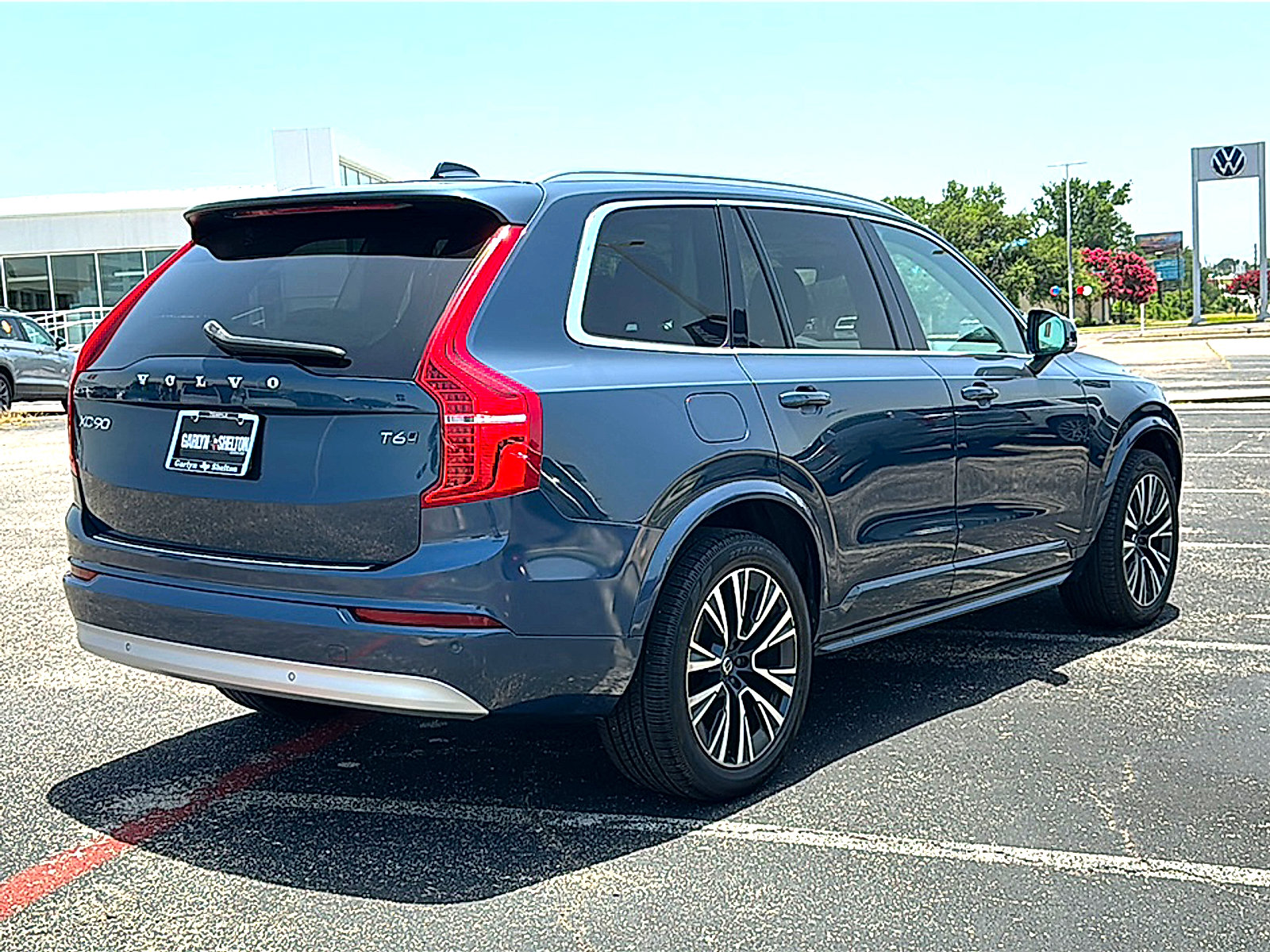 Used 2022 Volvo XC90 T6 Momentum w/ Advanced Package AWD/4WD image 8