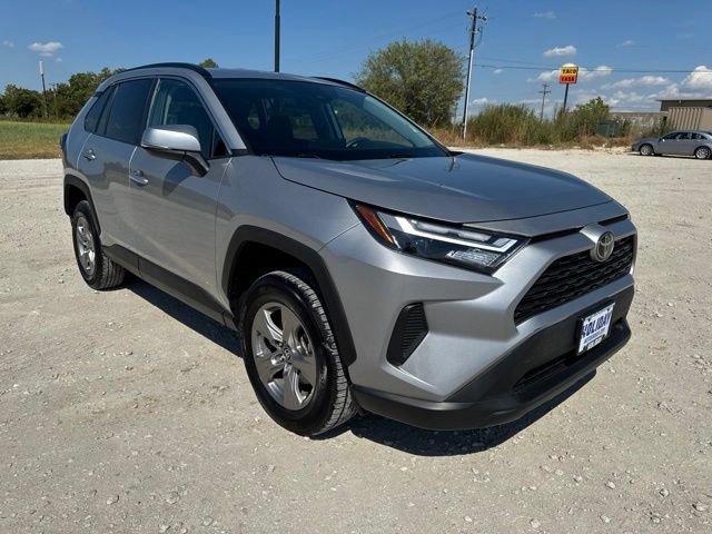 Used 2025 Toyota RAV4 XLE AWD/4WD image 7