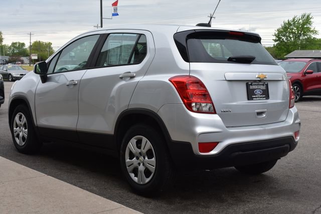 Used 2017 Chevrolet Trax LS FWD image 12