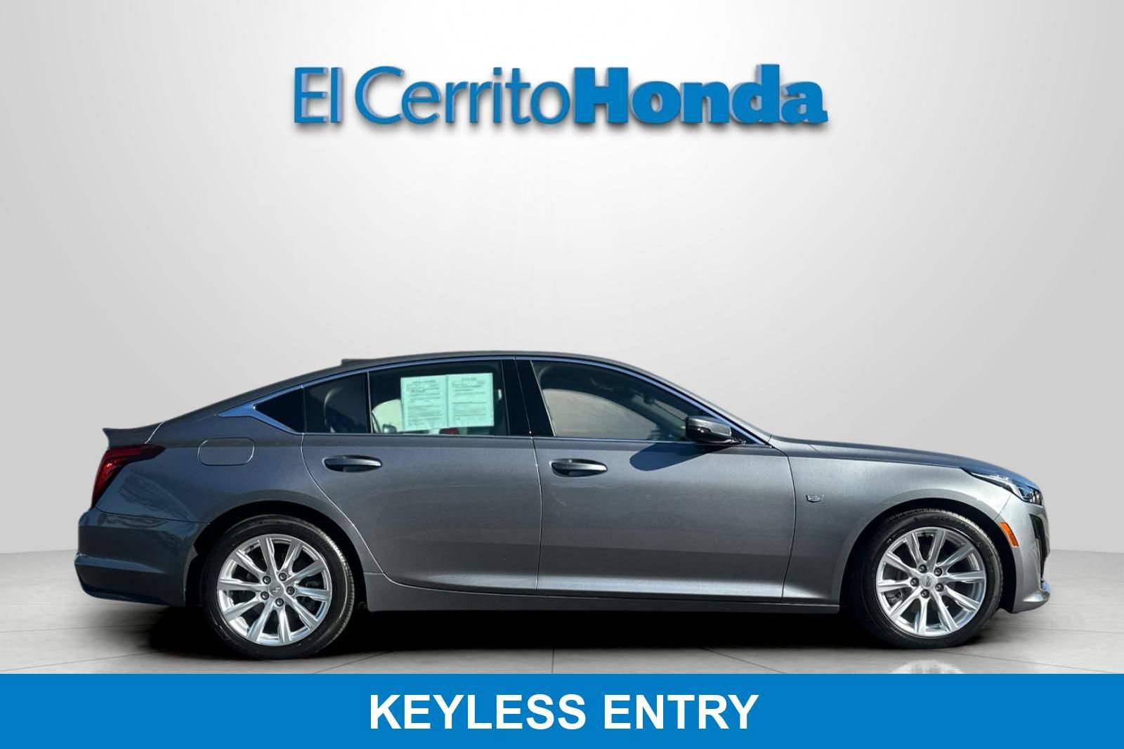 Used 2022 Cadillac CT5 Luxury w/ Sun And Sound Package RWD image 2