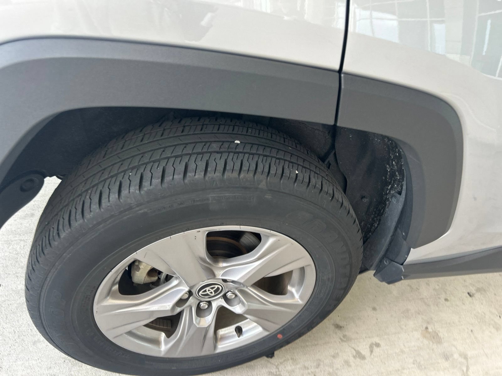 Used 2025 Toyota RAV4 XLE FWD image 9
