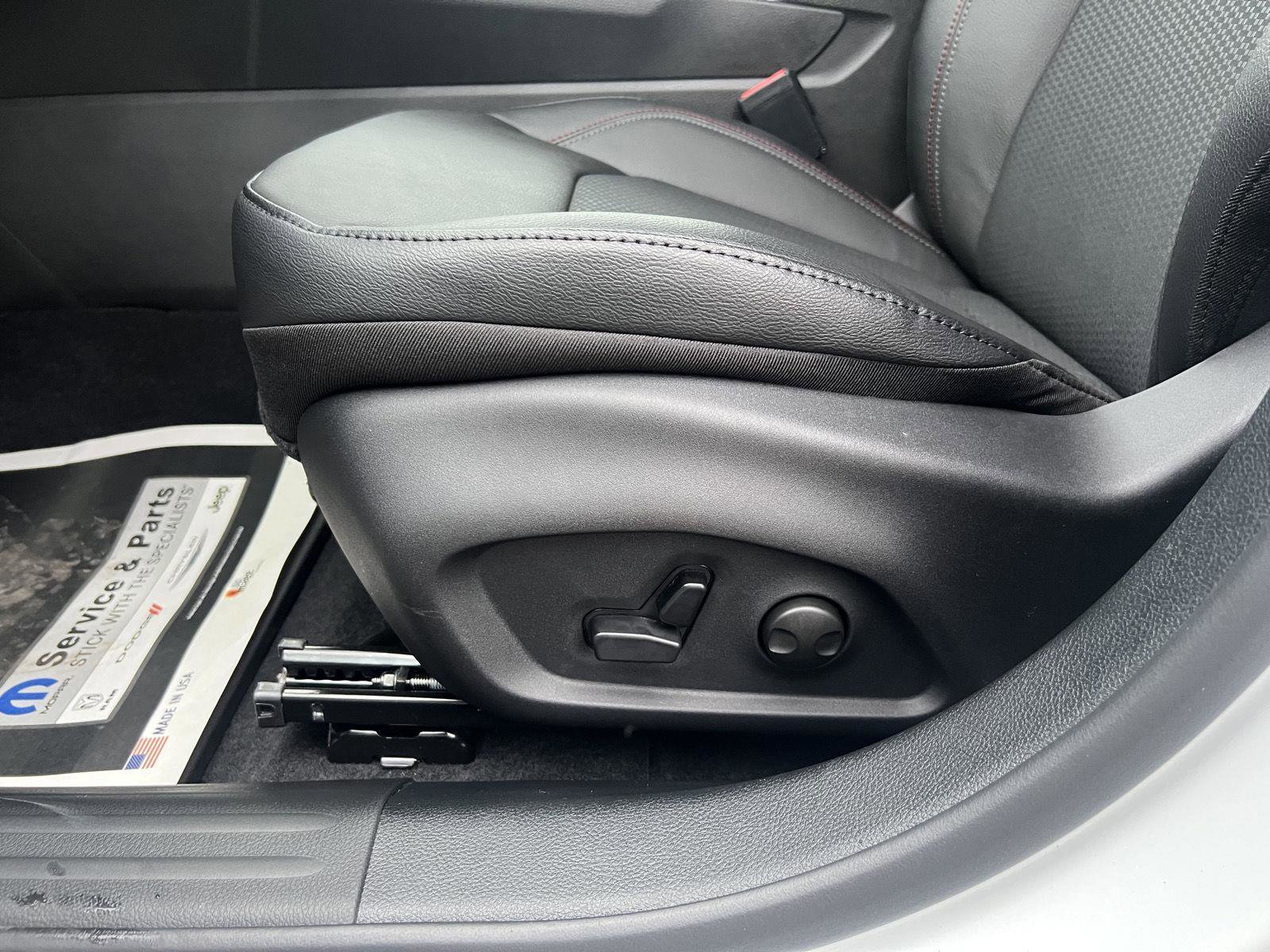 New 2026 Jeep Compass Trailhawk image 13