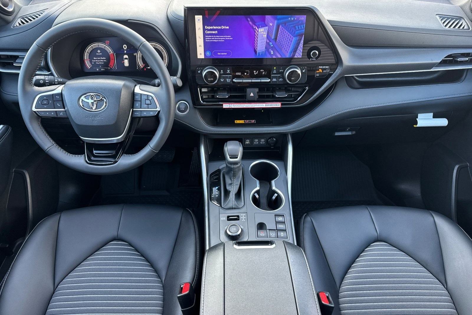 New 2026 Toyota Highlander XLE image 14