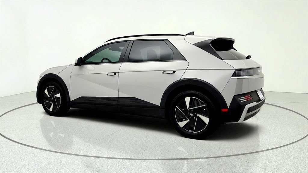 Used 2025 Hyundai Ioniq 5 SEL RWD image 7