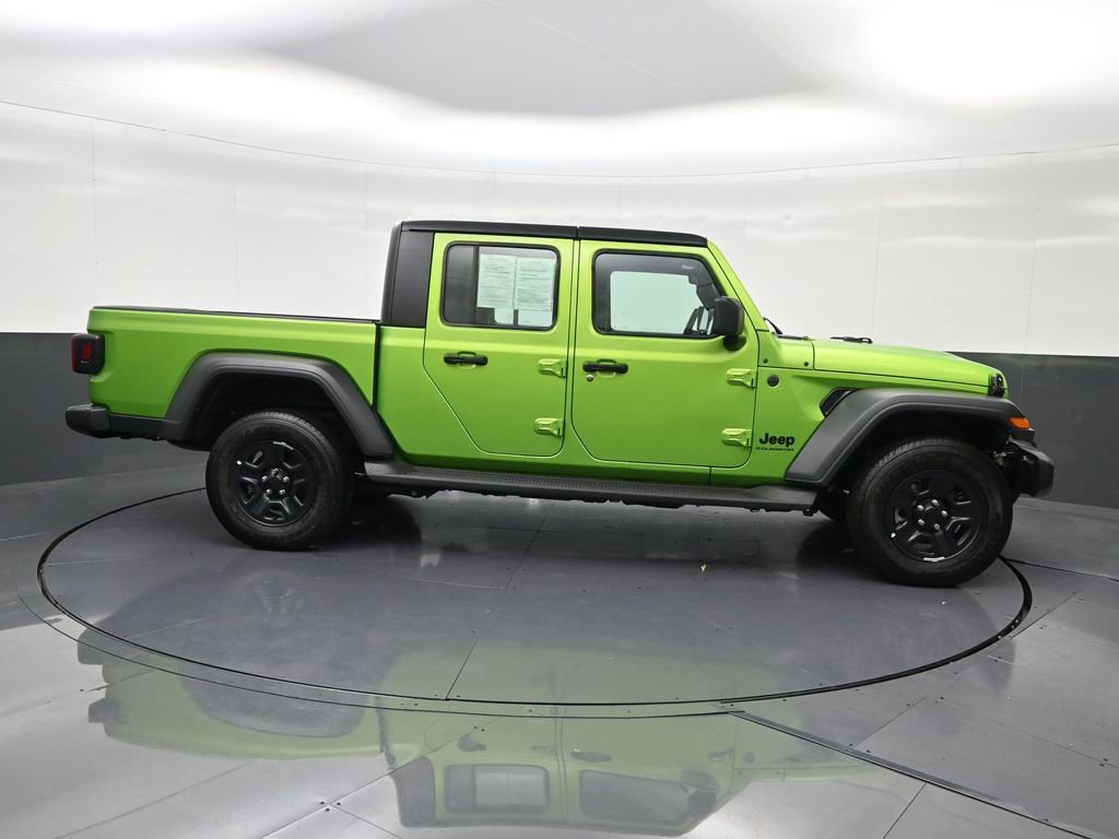 Used 2025 Jeep Gladiator Sport image 6