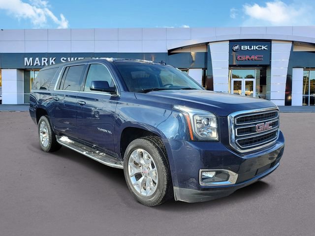 Used 2017 GMC Yukon XL SLE w/ SLE Value Package image 3