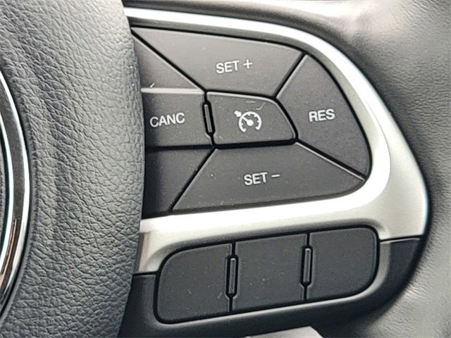 Certified 2018 Jeep Compass Latitude image 34